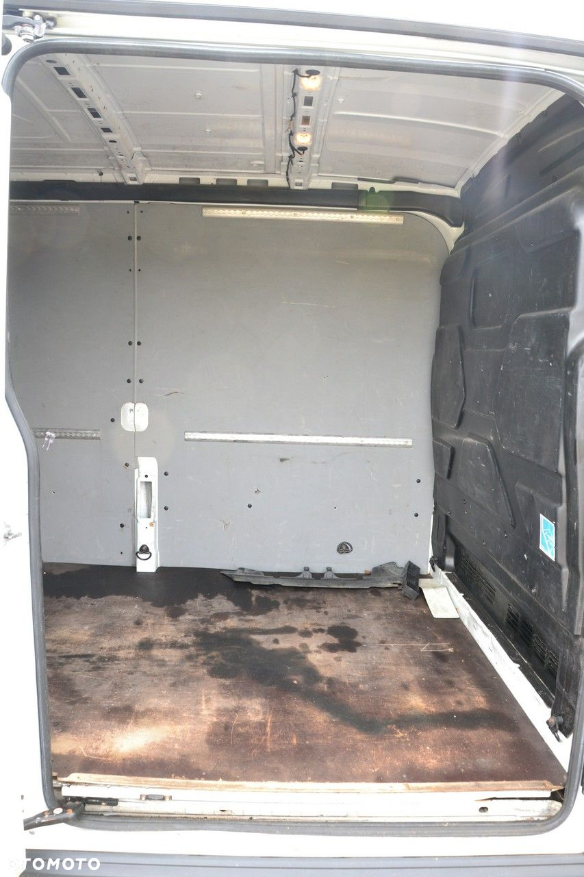 Ford Transit - 17