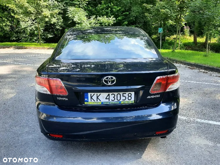 Toyota Avensis 2.2 D-4D Premium - 8