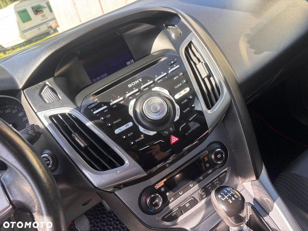 Ford Focus 1.6 EcoBoost Titanium - 13