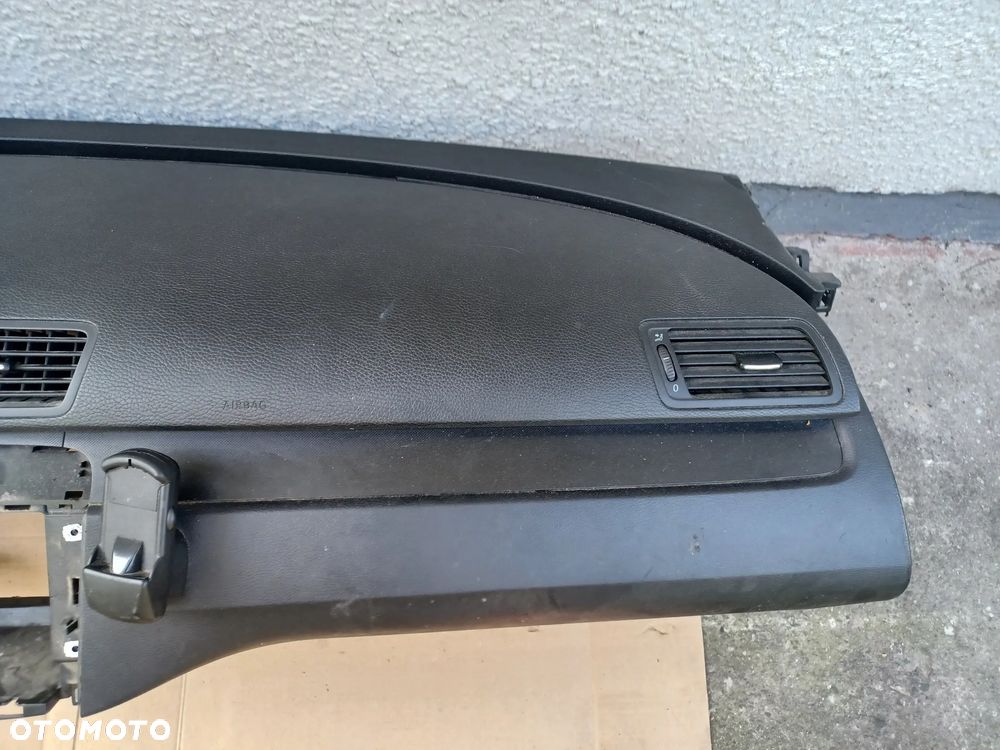 DESKA KOKPIT PASSAT B6 - 7