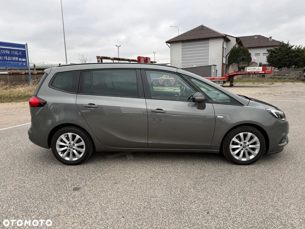 Opel Zafira 1.4 T Cosmo EcoFLEX S&S EU6 - 11