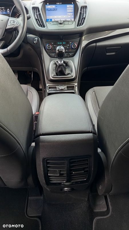 Ford Kuga 1.5 EcoBoost 2x4 ST-Line - 32