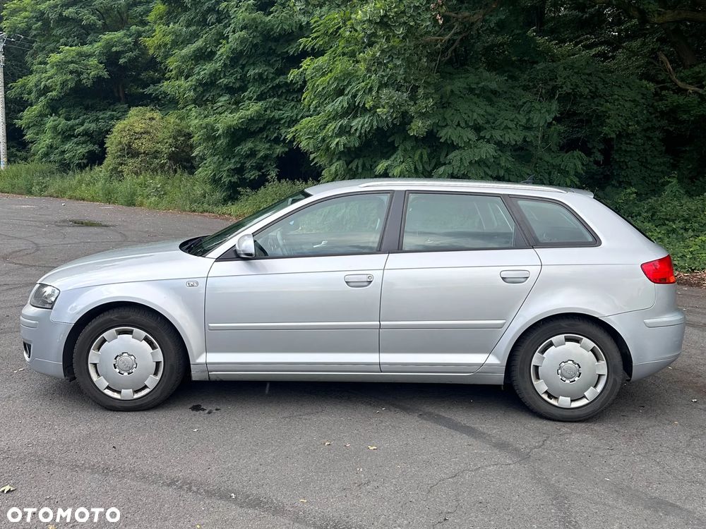 Audi A3 Sportback 2.0 TDI Ambiente - 8