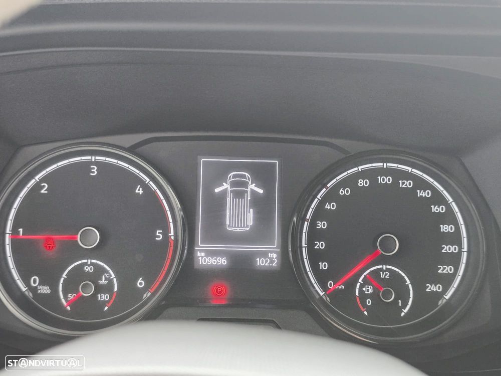 VW Transporter 2.0 TDI - 12