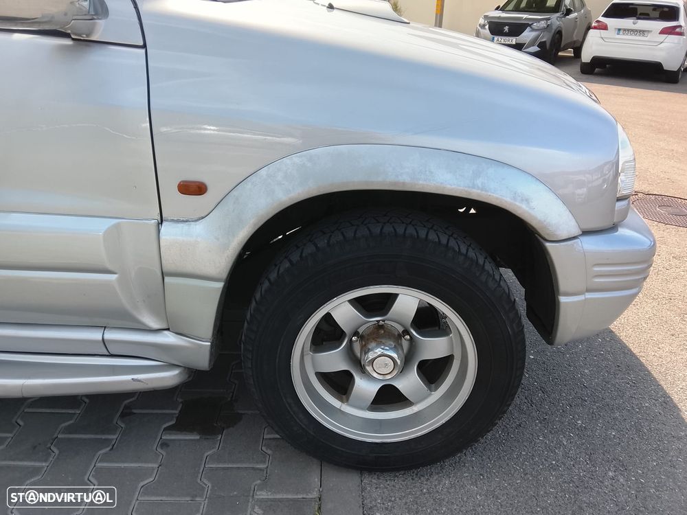 Suzuki Grand Vitara Metal Top 2.0 TDi - 3