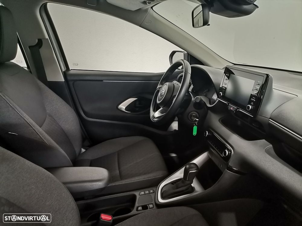 Toyota Yaris 1.5 HDF Comfort Plus - 6