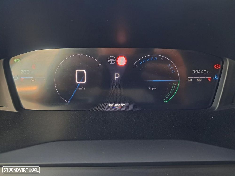 Peugeot 2008 1.2 Hybrid Allure e-DCS6 - 18