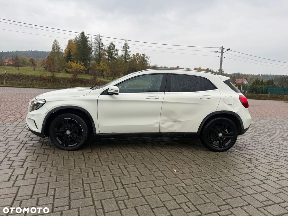 Mercedes-Benz GLA 200 (CDI) d 4Matic 7G-DCT - 4