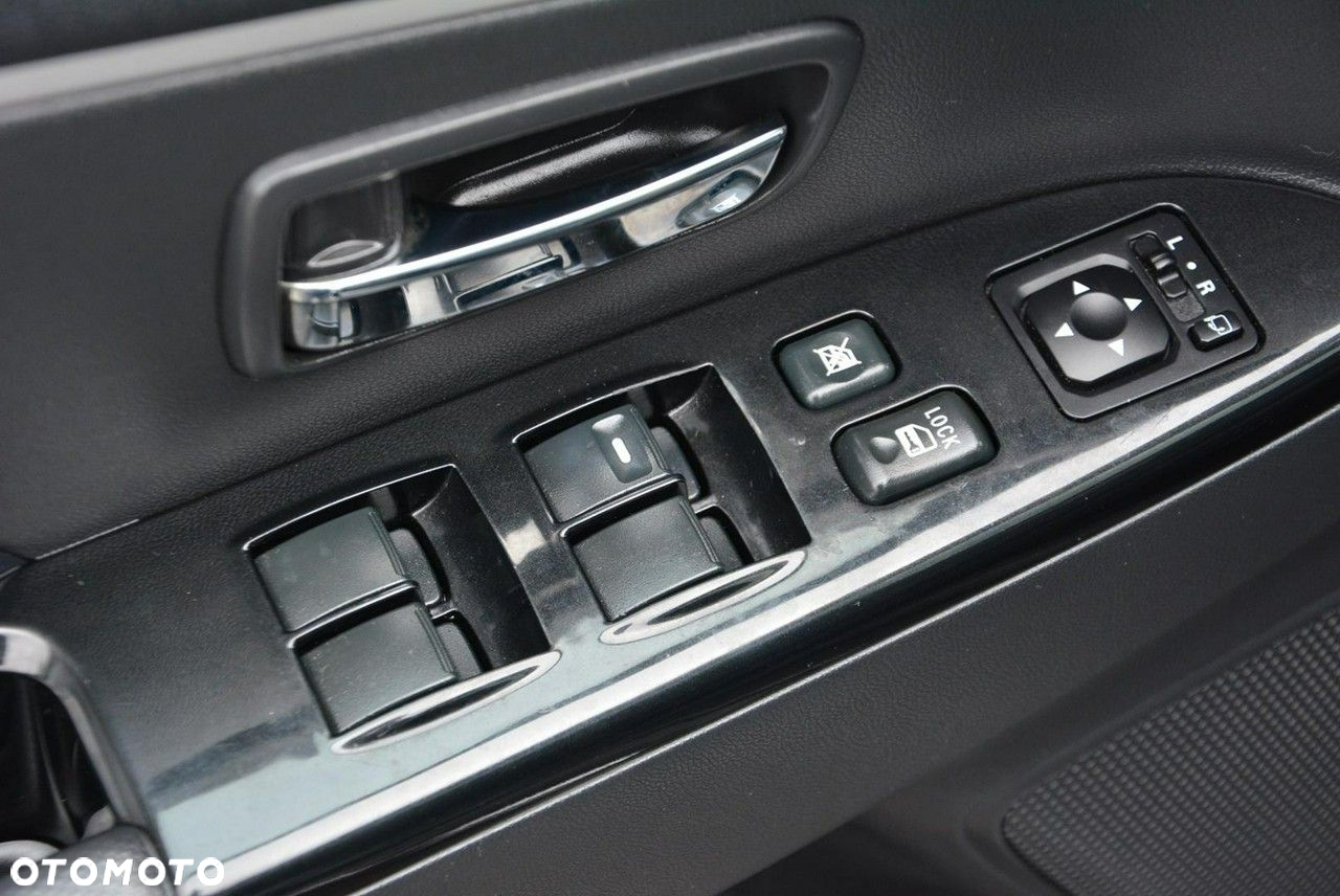 Peugeot 4008 - 32