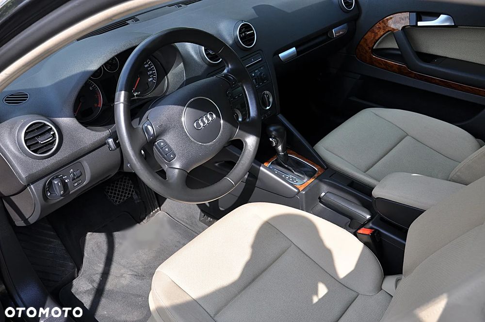 Audi A3 3-drzwiowe 1.6 Attraction - 15