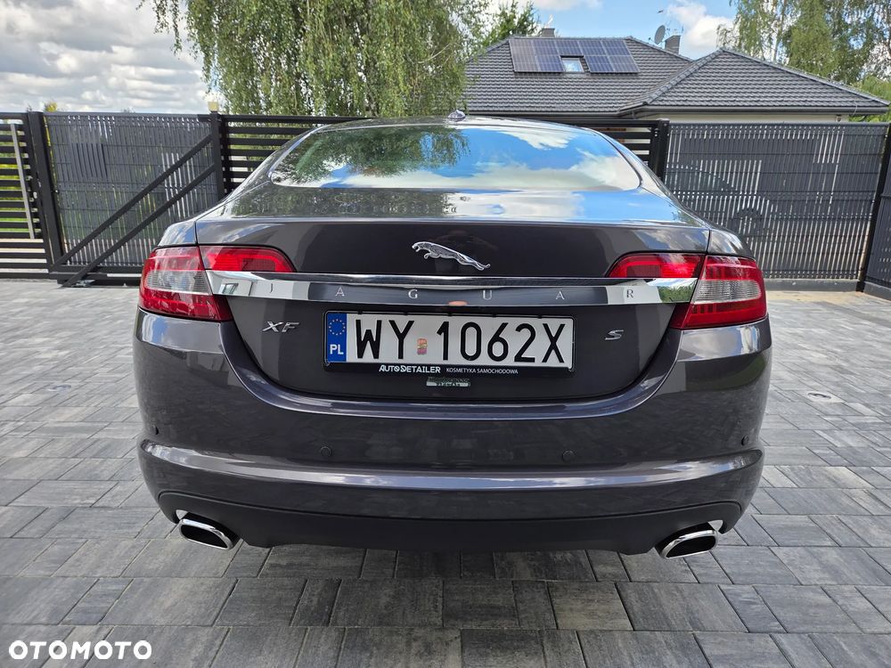 Jaguar XF 3.0 V6 S - 11
