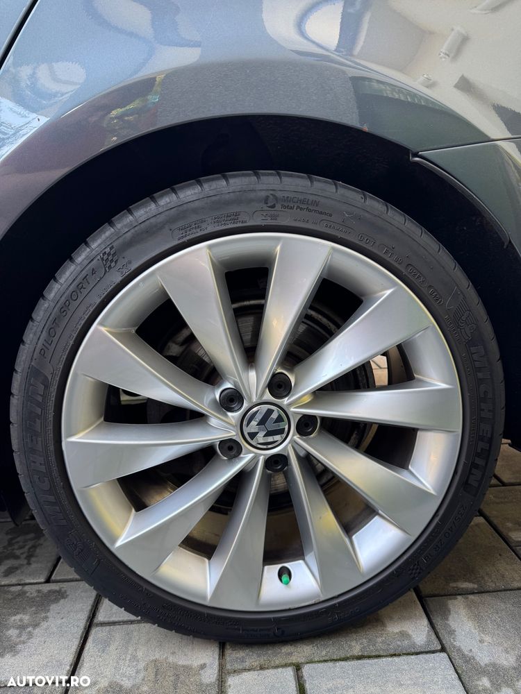 Volkswagen Passat CC - 21