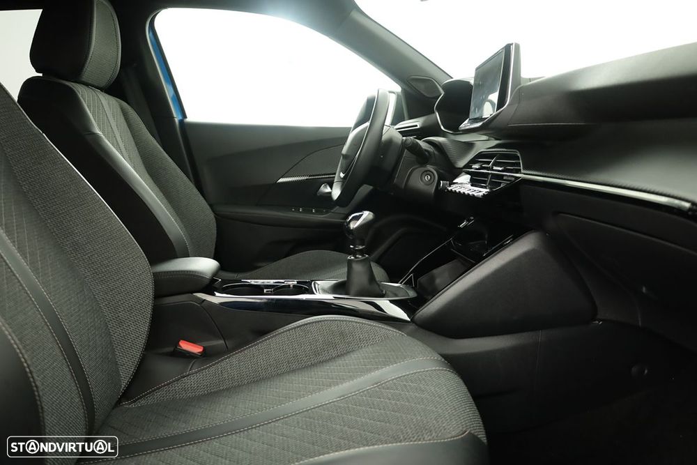 Peugeot 2008 1.2 PureTech Allure - 21