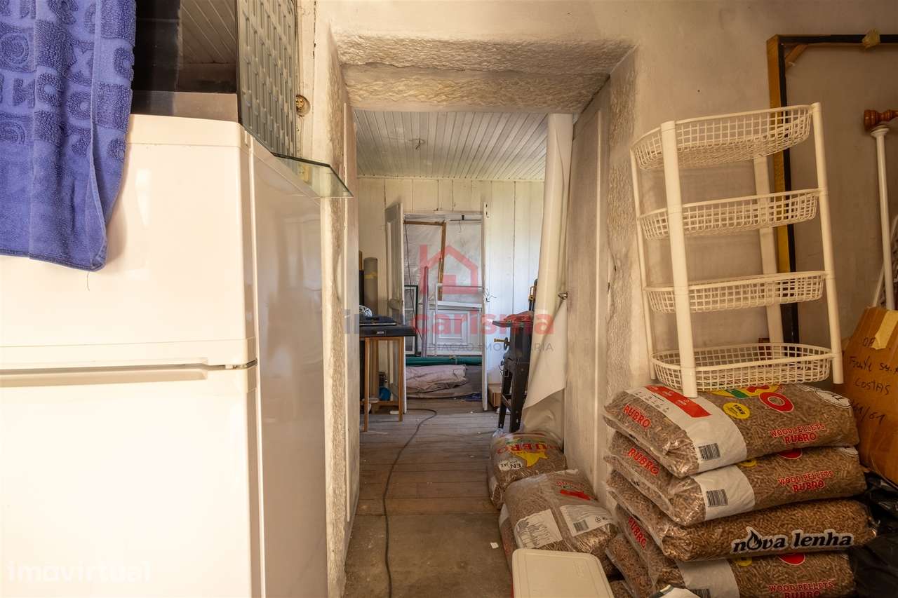 Moradia T1 para Restauro em Roriz, Santo Tirso - Grande imagem: 3/5