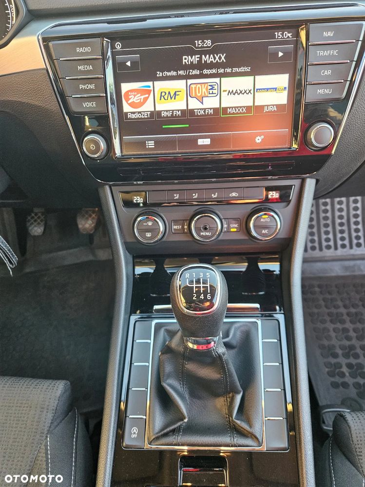 Skoda Superb 2.0 TDI Ambition - 9