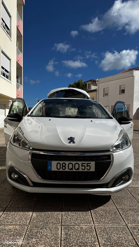 Peugeot 208 1.2 PureTech GT Line - 2