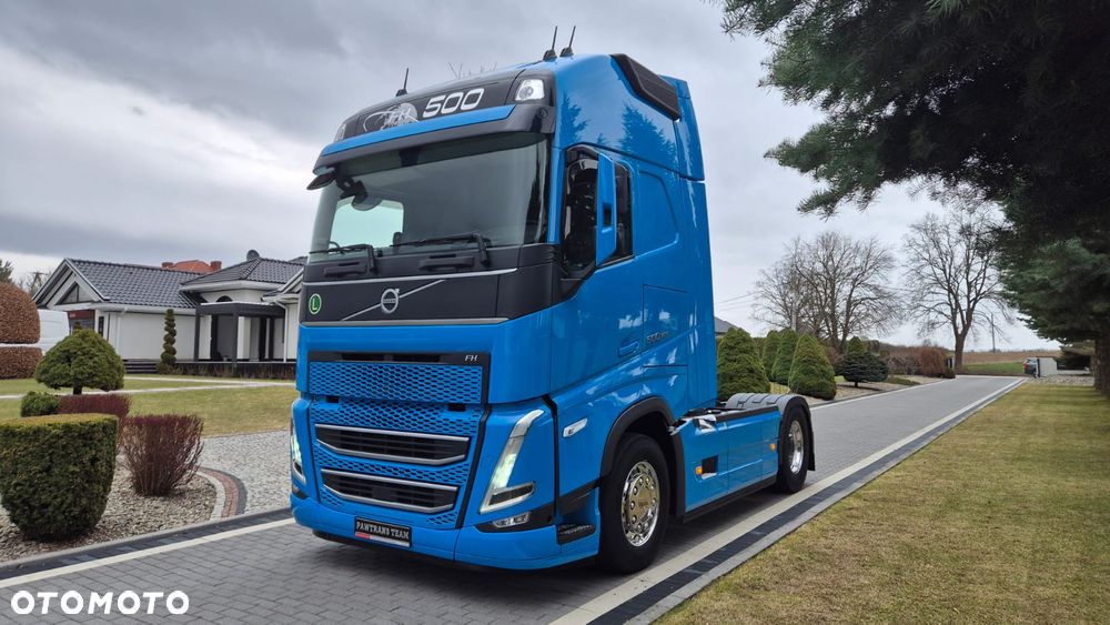 Volvo VOLVO///FH///500///2023/// GLOBETROTTER///XXL///JEDYNE  212 TYŚ KM///KLIMATYZACJA POSTOJOWA///HYDRAULIKA/// ALUFELGI///ZABUDOWY  MIĘDZYOSIOWE///KAMERA/// FULL LED///VIRTUAL COCPIT/// PERFEKCYJNY STAN - 1