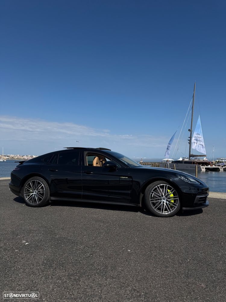 Porsche Panamera 4 E-Hybrid - 3