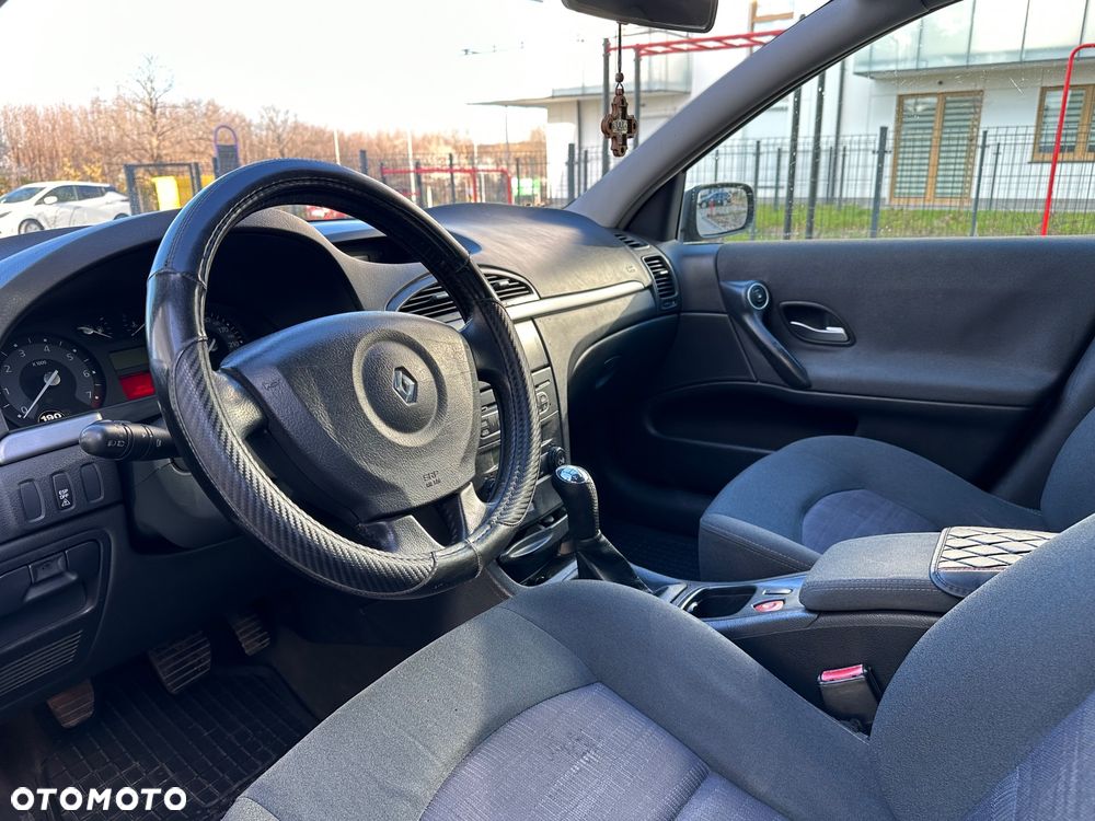 Renault Laguna II 1.6 16V Expression - 9
