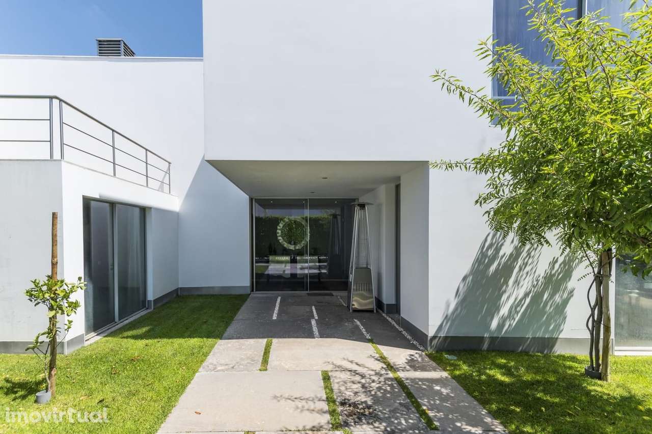 Moradia T5 + 1 com piscina, Carnaxide, Oeiras - Grande imagem: 2/60