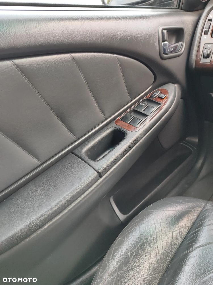 Toyota Avensis 2.0 VVT-i Sol - 29