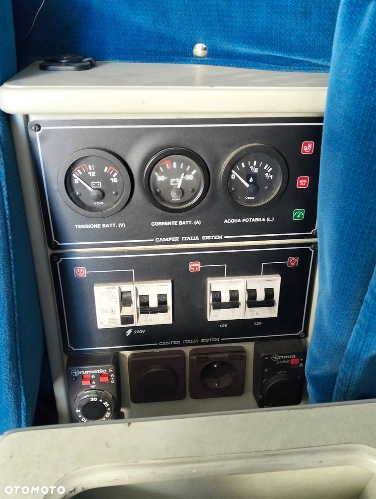 Volkswagen Caravelle - 17