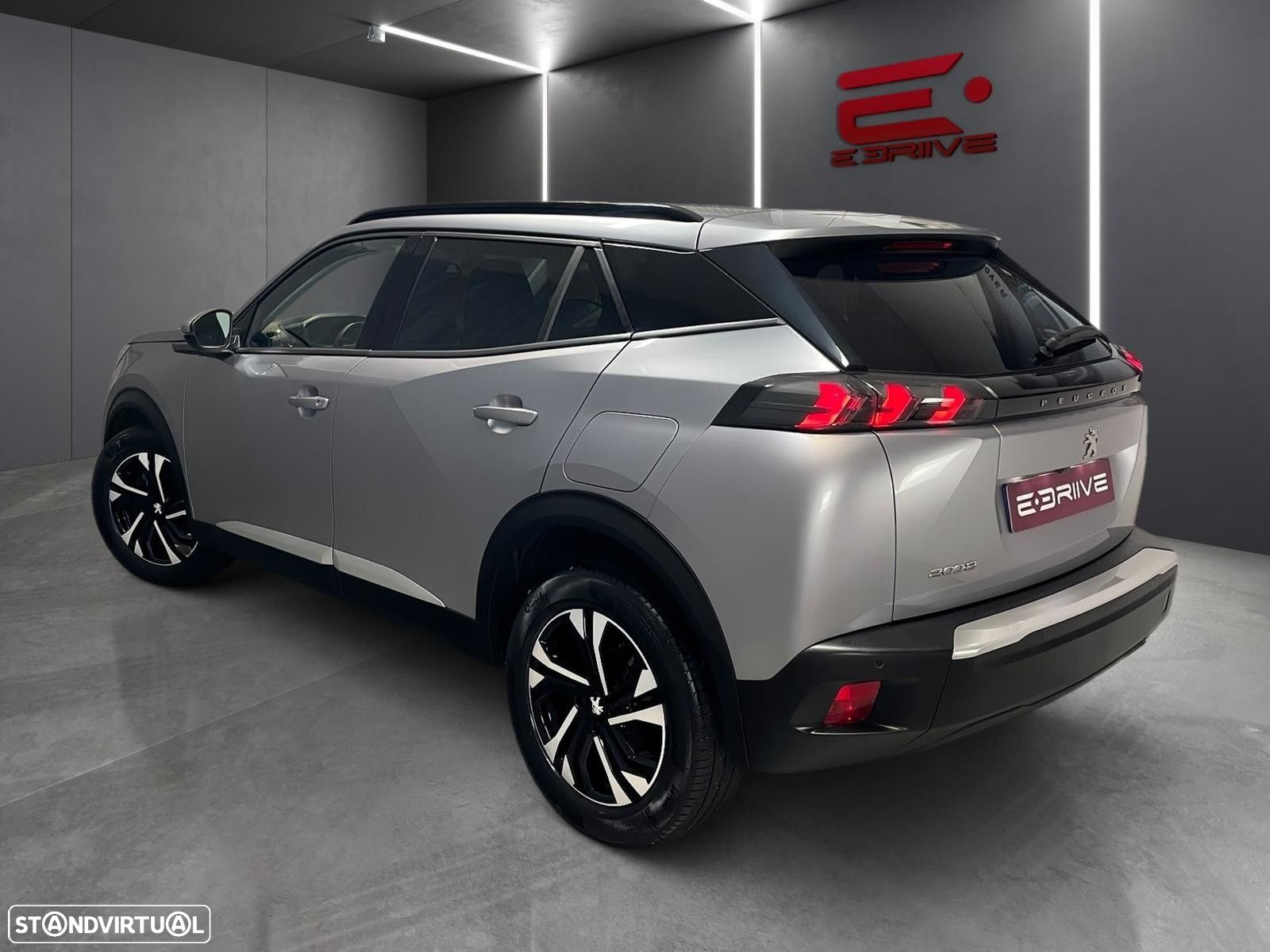 Peugeot 2008 1.2 PureTech Allure - 6