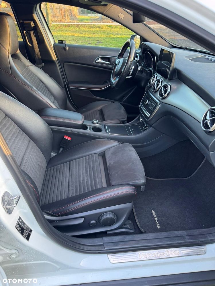 Mercedes-Benz GLA - 13