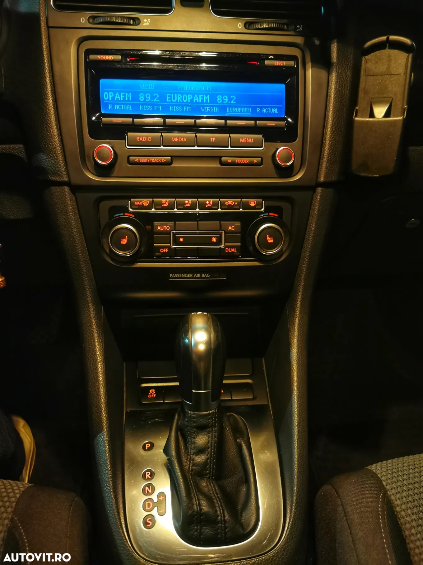 Volkswagen Golf 2.0 TDI Comfortline DSG - 17