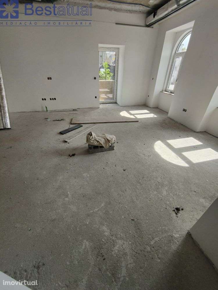 Moradias Bifamiliar - Acab. de Qualidade -Landim - Grande imagem: 5/47