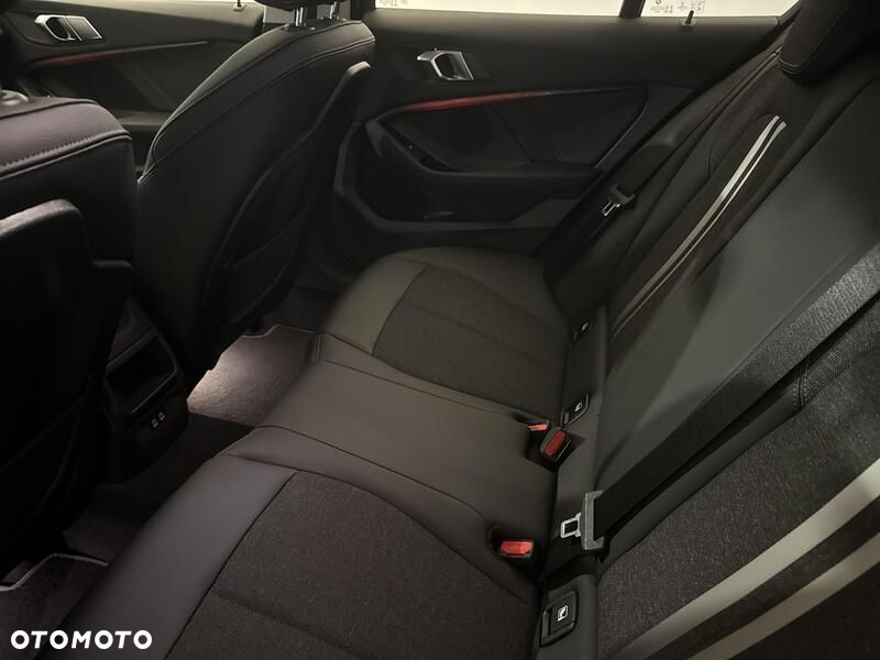 BMW Seria 1 118i - 21