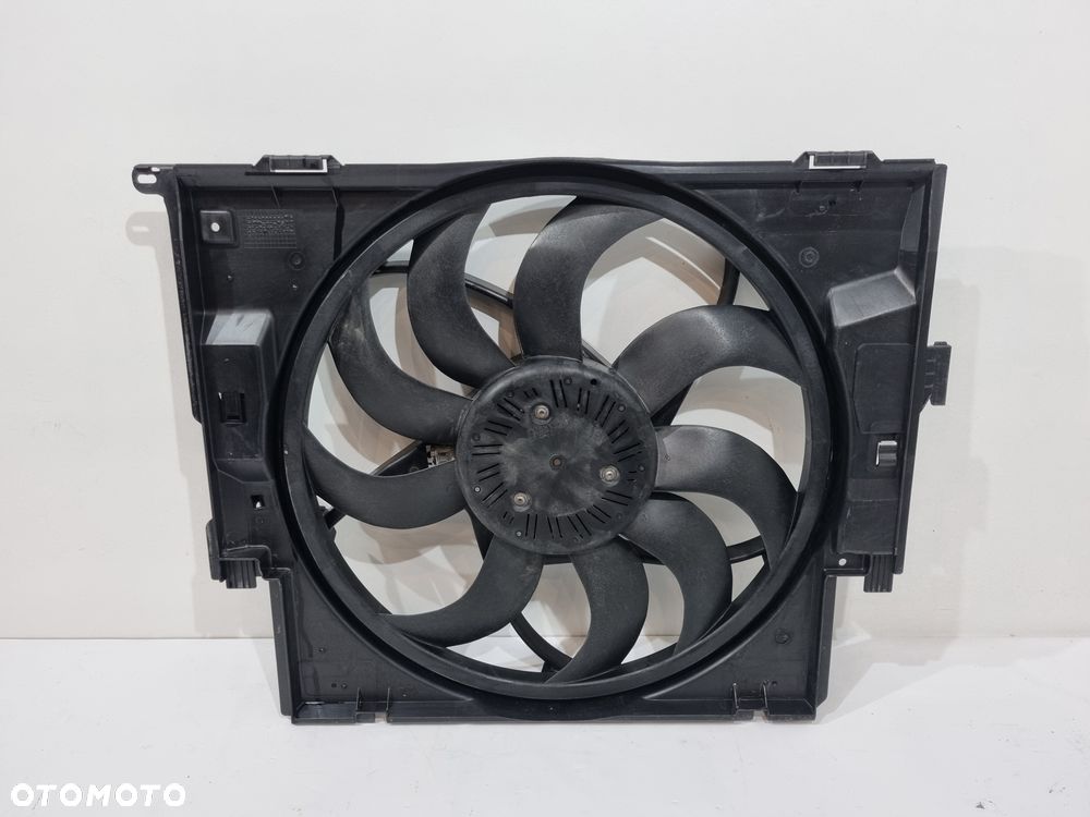 BMW F20 F30 F31 F32 F36 WENTYLATOR CHŁODNICY 8641946  8641963 - 2