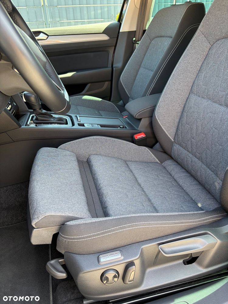 Volkswagen Passat - 15