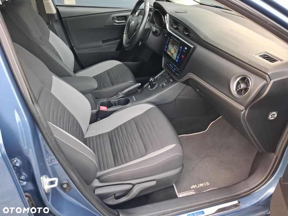 Toyota Auris - 10