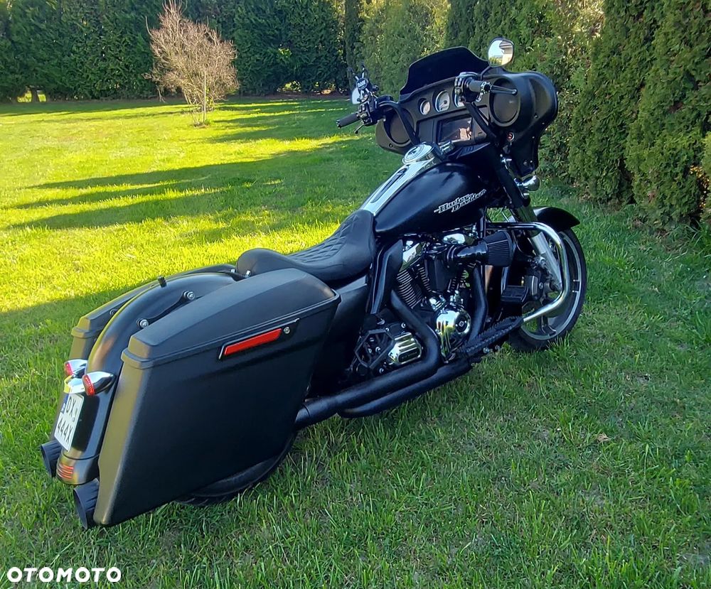 Harley-Davidson Touring Street Glide - 3