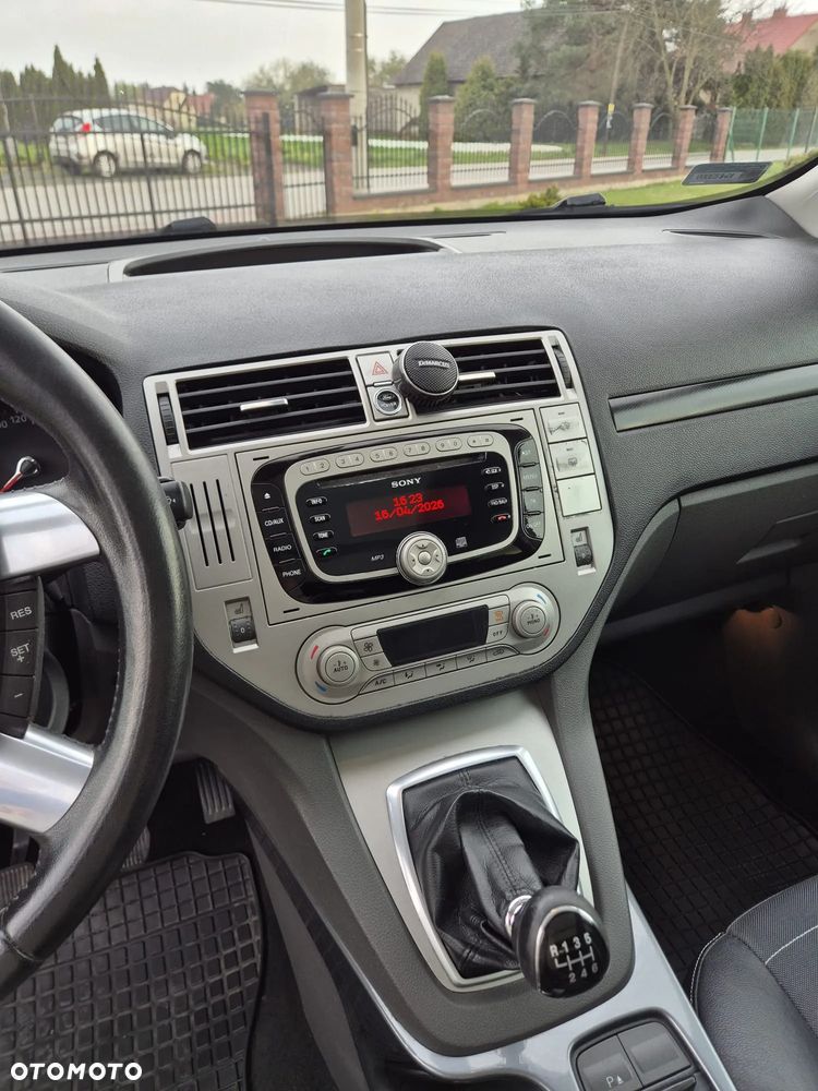 Ford Kuga 2.0 TDCi 4x4 Titanium - 12