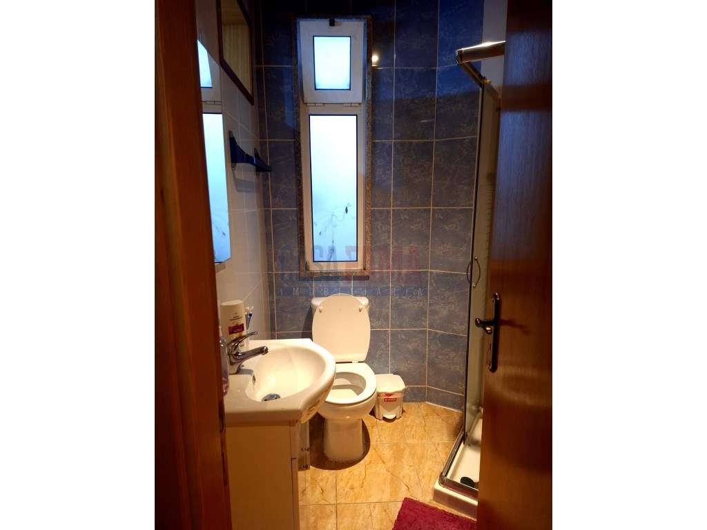 Moradia T4 no Centro da Covilhã - Excelente Oportunidade de Investi... - Grande imagem: 3/9