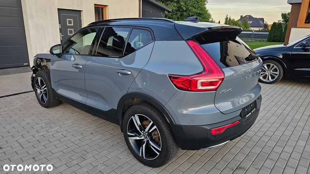 Volvo XC 40 B4 B AWD Geartronic RDesign - 2