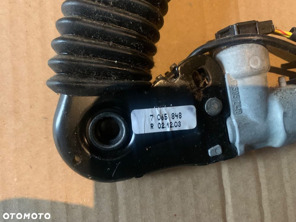 7065848 napinacz pasa zapinka prawa przód bmw 5 e60 e61 e63 - 3