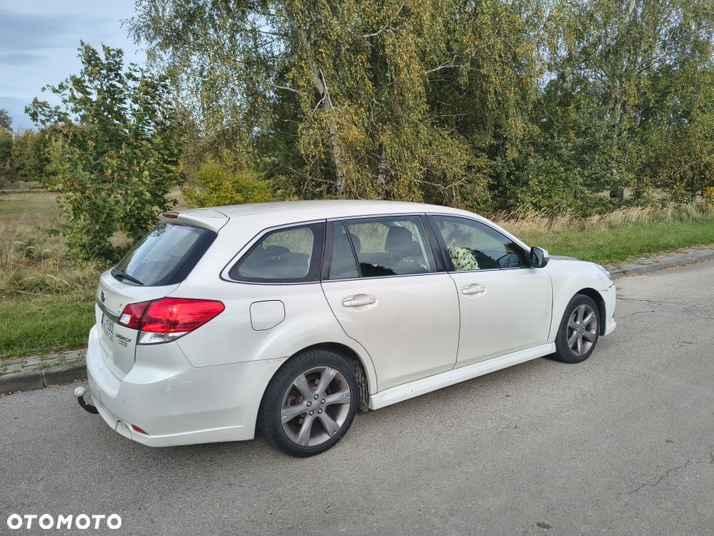 Subaru Legacy 2013 photo 4
