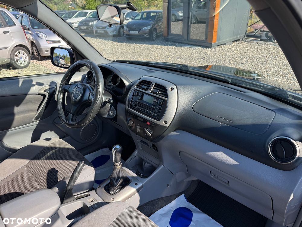 Toyota RAV4 2.0 D-4D 4x4 - 20