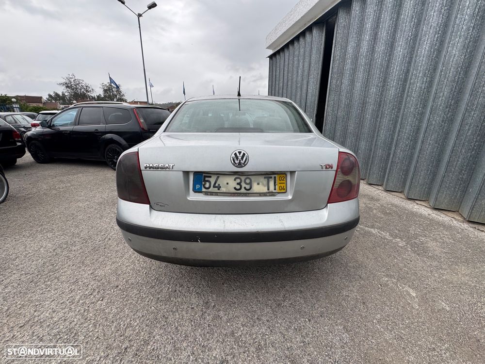 VW Passat 1.9 TDi Confortline - 5