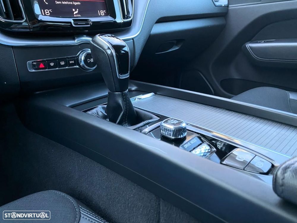 Volvo XC 60 2.0 D4 Momentum Plus - 23