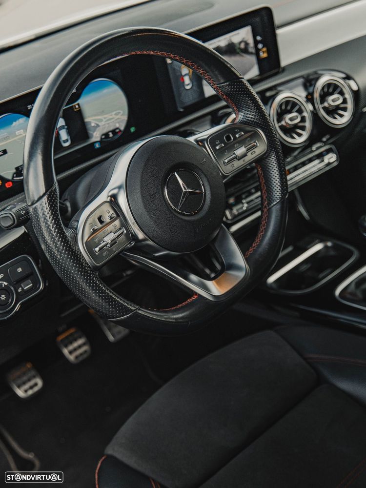 Mercedes-Benz CLA 180 - 4