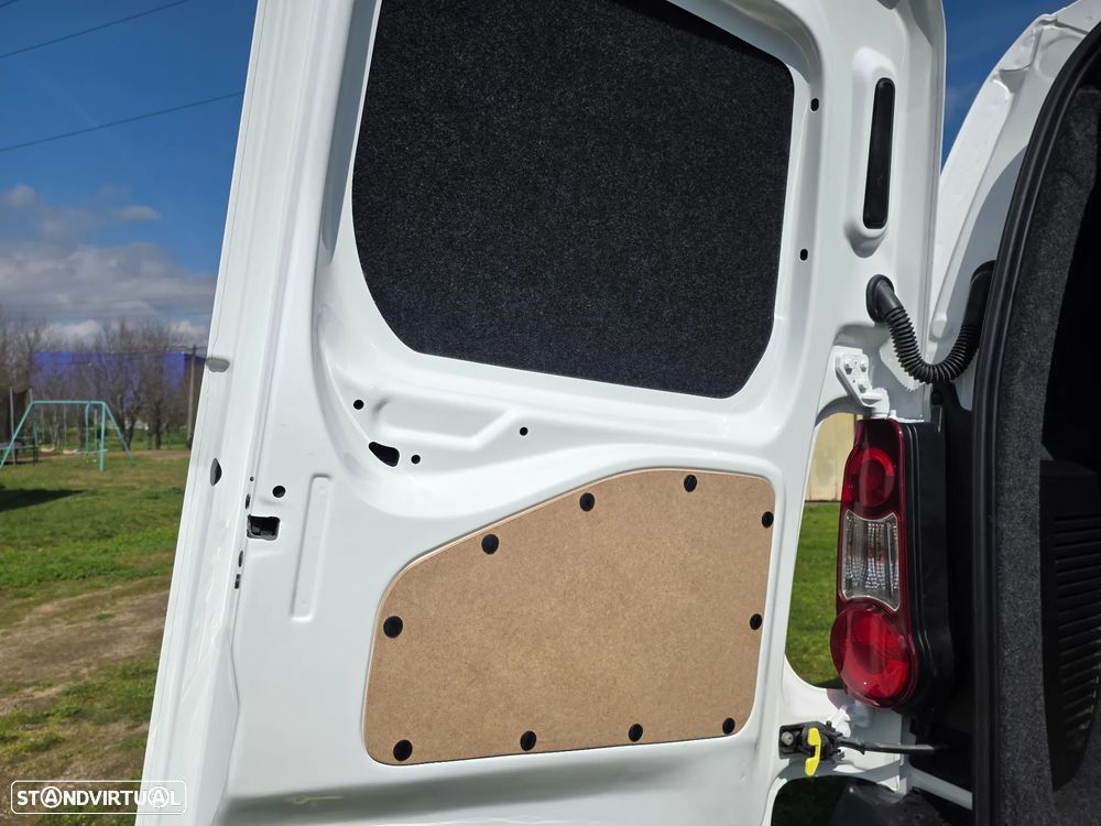 Peugeot Partner 1.6 HDI 3 lugares - 16