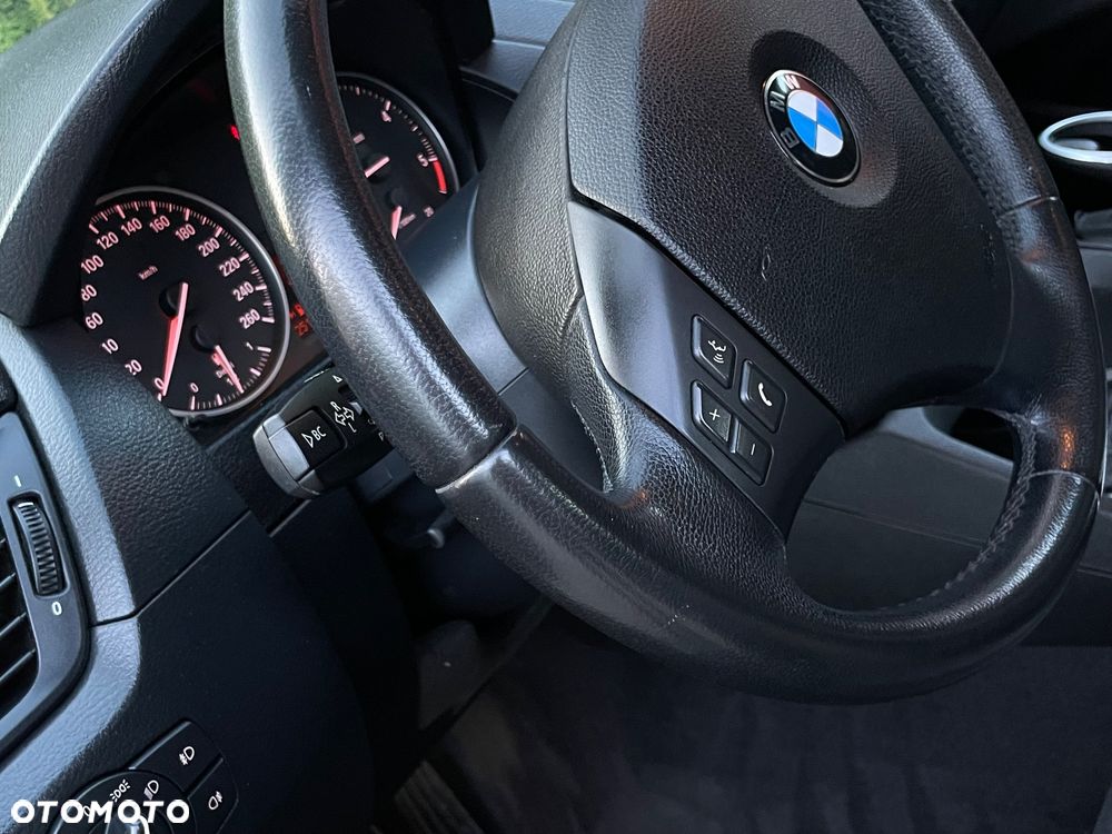 BMW X1 sDrive20d - 25