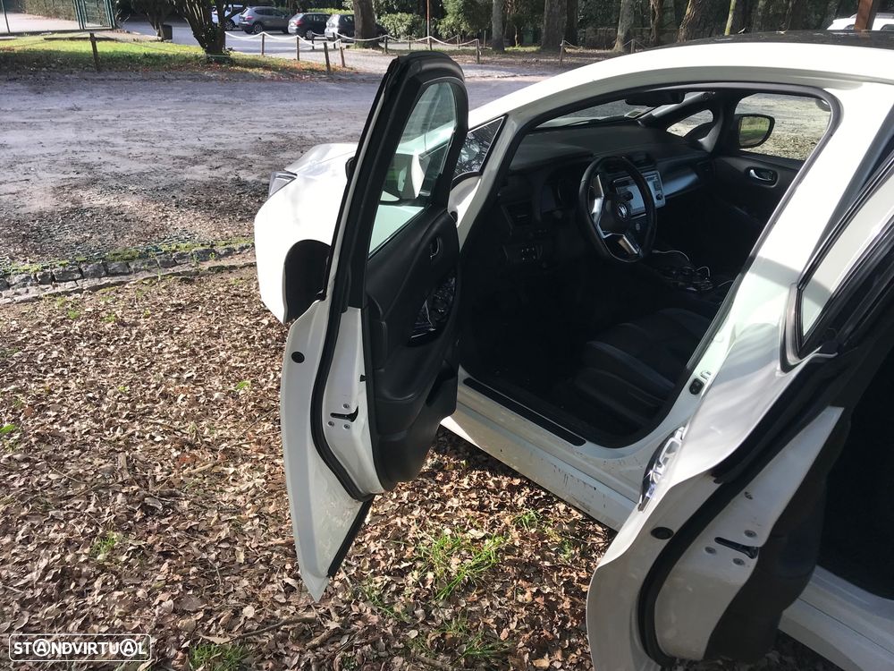 Nissan Leaf 40 kWh Tekna - 9