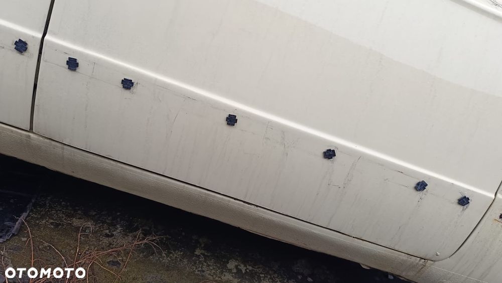 DRZWI PRAWE PRZÓD PRZEDNIE FIAT 125P - 2