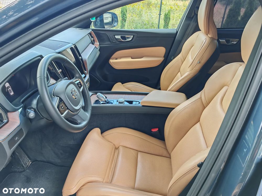 Volvo XC 60 B4 D AWD Ultimate Dark - 10