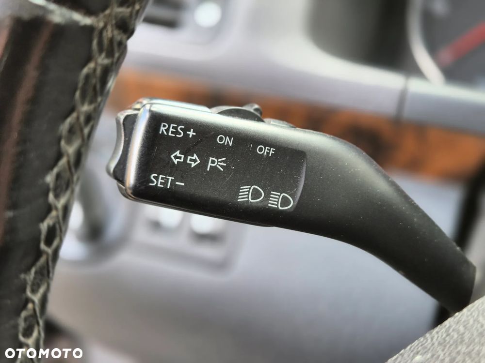 Volkswagen Touran 2.0 TDI United - 12